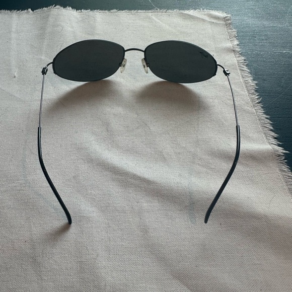 Sunglasses - Picture 4 of 5